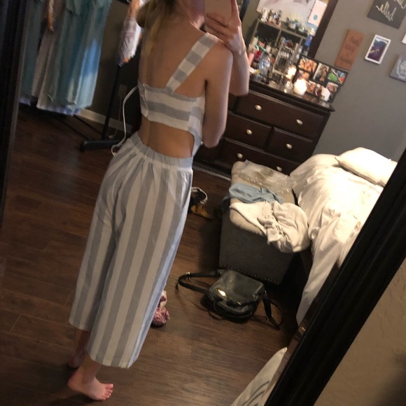 ⭐️LAST ONE⭐️European inspired jumpsuit! NWT! - Picture 2 of 5